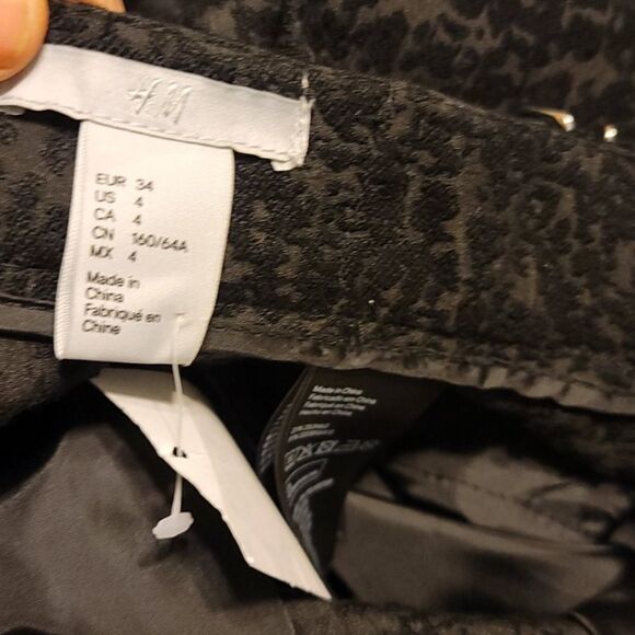 H&M pleaded skirt size 4 - Picture 9 of 11
